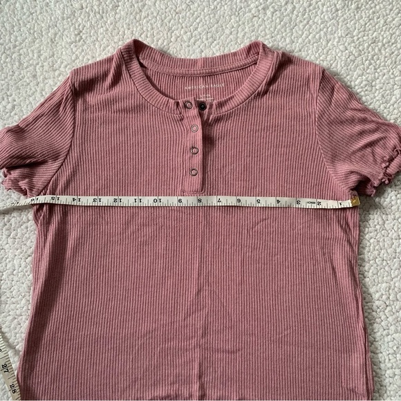 American Eagle Pink T-Shirt - Picture 5 of 5